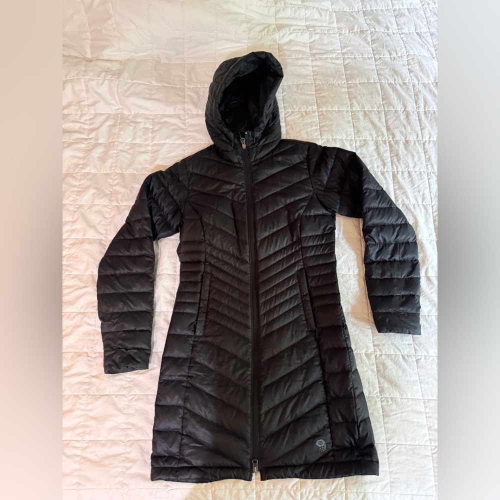 Mountain Hardware long puffer down jacket.  Xs.